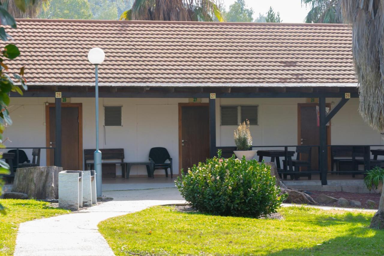 "Bakfar" Kfar Szold Country Lodging Kefar Szold Exterior photo